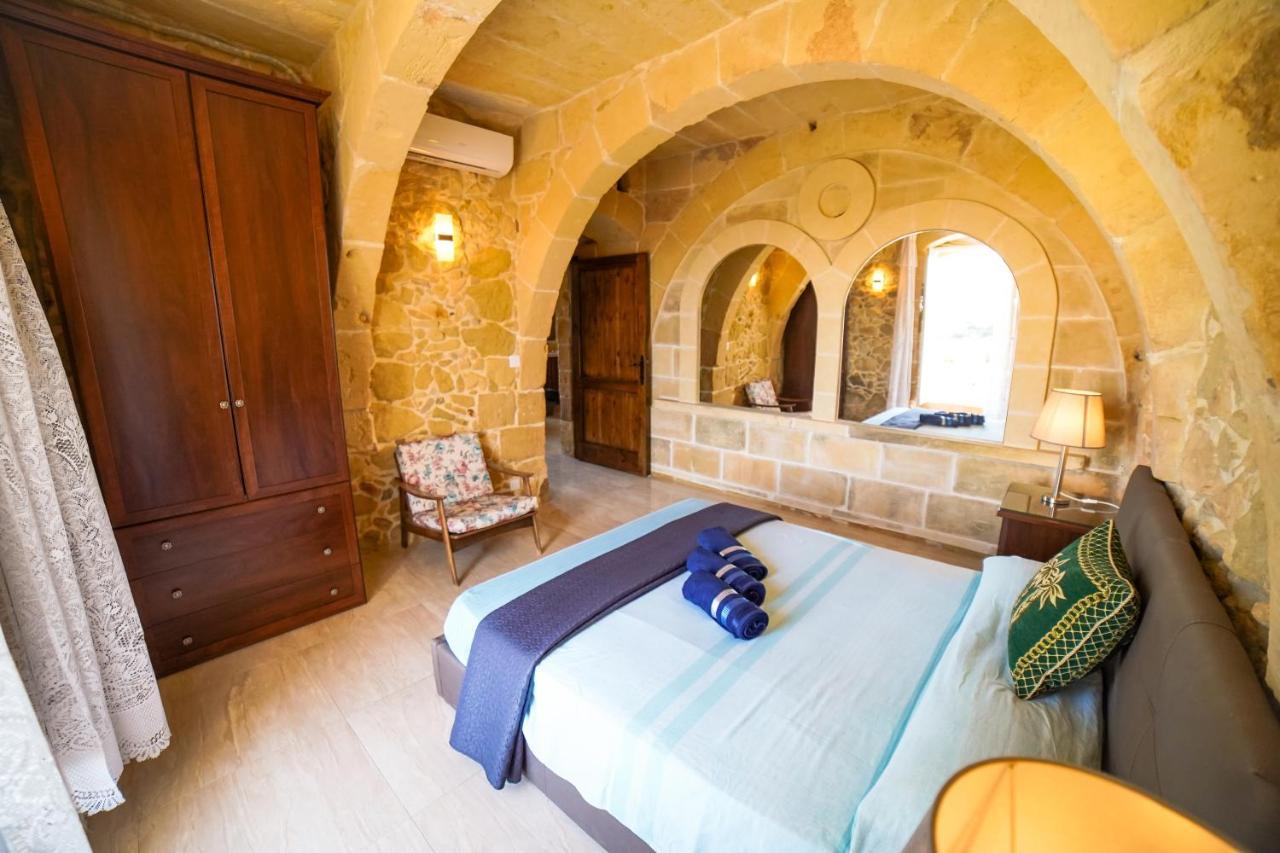 Sant Anton Tal-Qabbieza Farmhouse Villa Kerċem Eksteriør billede